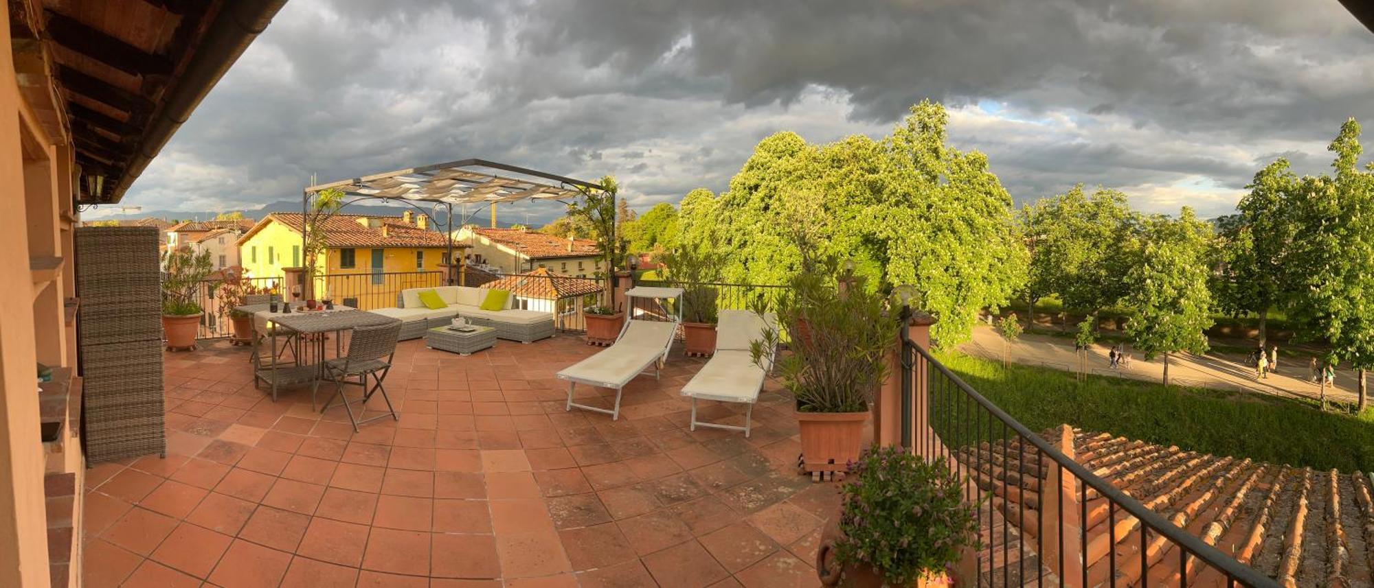 La Terrazza Fra Le Torri Apartment Lucca Exterior foto