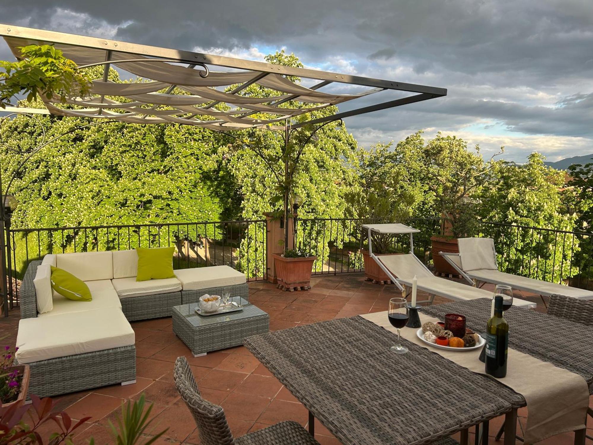 La Terrazza Fra Le Torri Apartment Lucca Exterior foto
