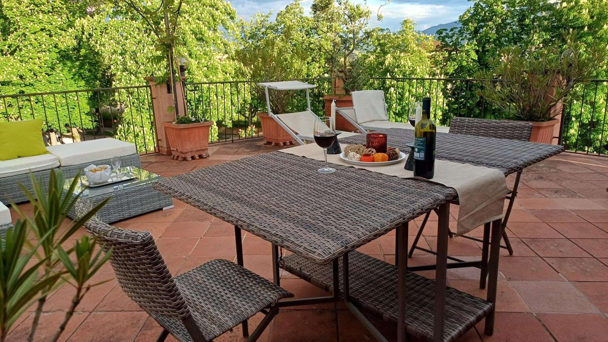 La Terrazza Fra Le Torri Apartment Lucca Exterior foto