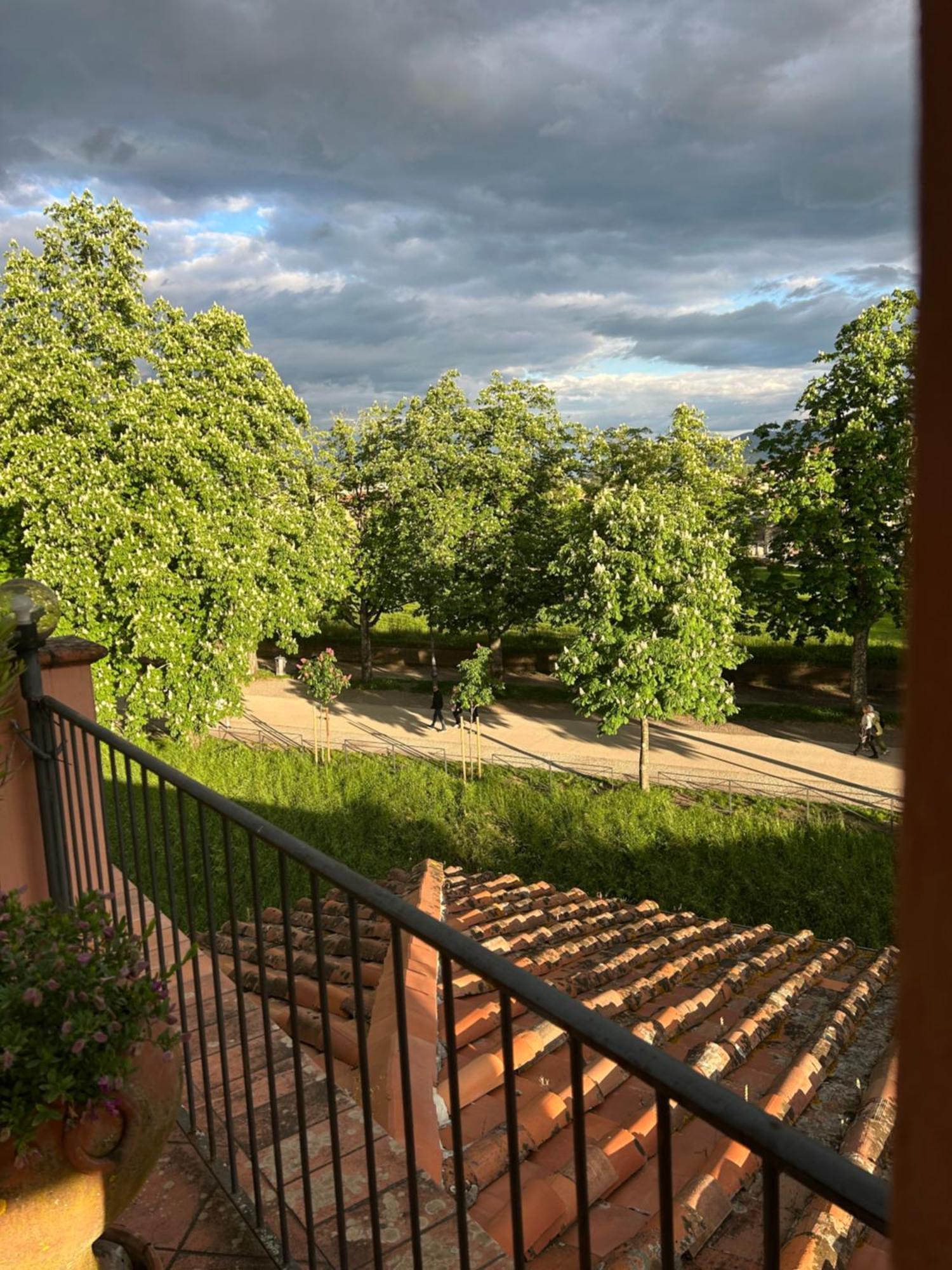 La Terrazza Fra Le Torri Apartment Lucca Exterior foto