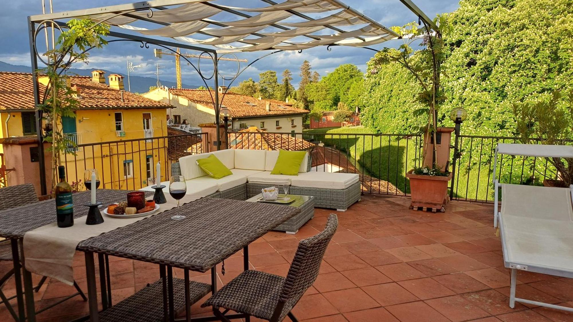 La Terrazza Fra Le Torri Apartment Lucca Exterior foto