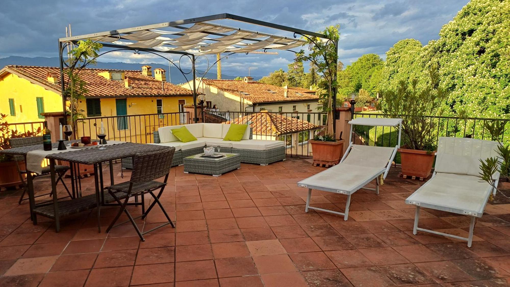La Terrazza Fra Le Torri Apartment Lucca Exterior foto