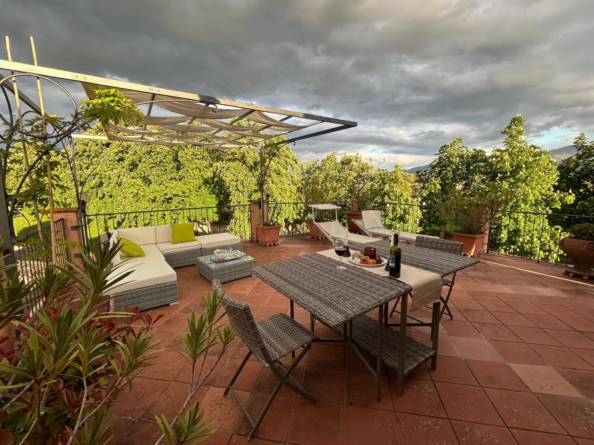 La Terrazza Fra Le Torri Apartment Lucca Exterior foto