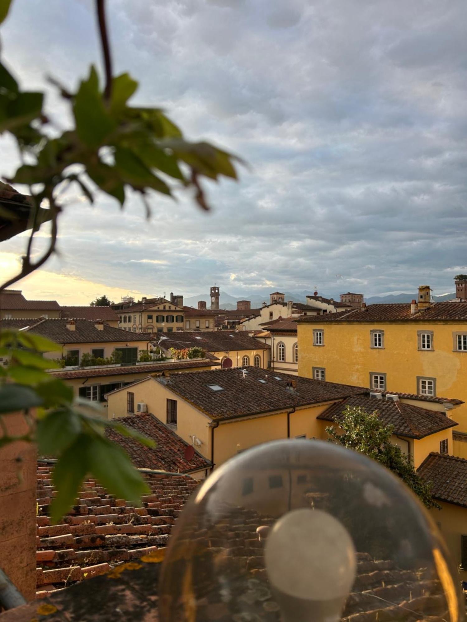 La Terrazza Fra Le Torri Apartment Lucca Exterior foto
