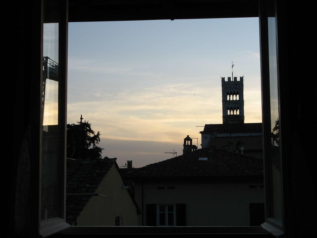 La Terrazza Fra Le Torri Apartment Lucca Exterior foto